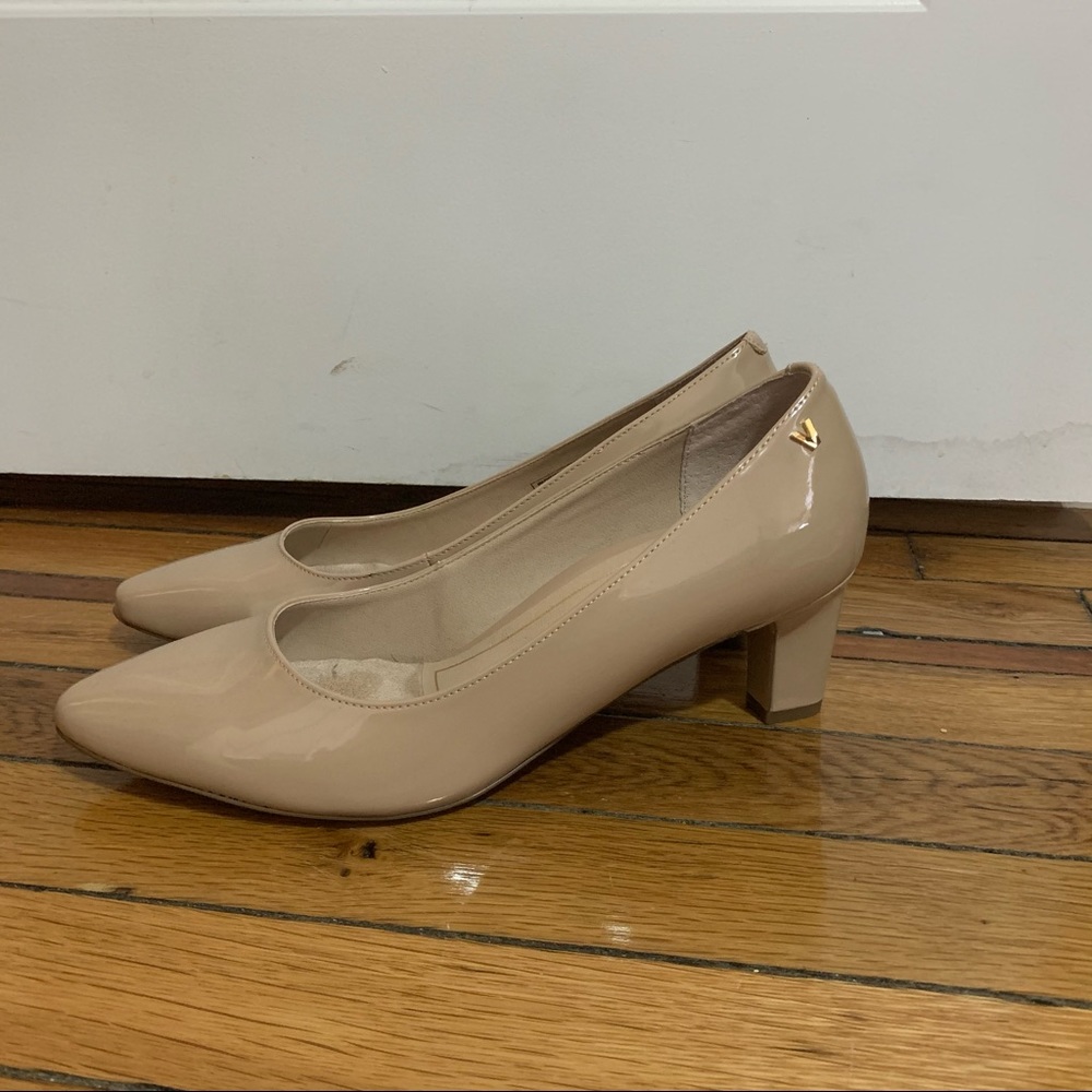 Nude Vionic Heels